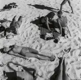 Max Dupain, Forms on the Beach 1940s