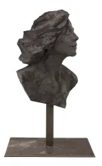 Tomasz Górnicki, Sadness hidden behind the beauty, 2017, czarny beton, stal