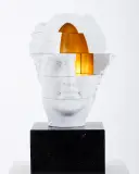 Michał Jackowski, Empty gold, 2023, marmur, złoto