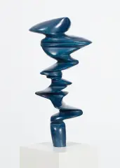 Tony Cragg, Solo, 2019, brąz patynowany, autorski cokół