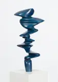 Tony Cragg, Solo, 2019, brąz patynowany, autorski cokół