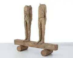 Magdalena Abakanowicz, Samotni, 2007, drewno, juta, żywica, metal