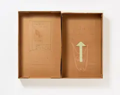 Robert Filliou, Drunken horse, Collage, Kreidezeichnung und Text auf Karton