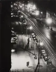 Christian Bérard, Two girls looking for tricks, Boulevard Montparnasse, circa 1931, Gelatin silver print, probably printed 1950s