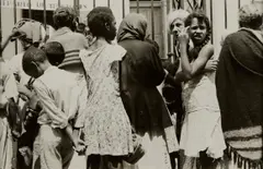 Walker Evans, Breadline, Havana, 1933, Gelatin silver print, printed later