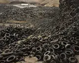Edward Burtynsky, Oxford Tire Piles #1, Westley, California, USA