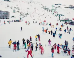 Massimo Vitali, Les Menuires Grandes #0573, 2000, Chromogenic print, Diasec mounted