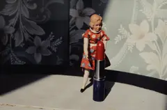Laurie Simmons, Pushing Lipstick (The Approach), 1979, Dye destruction print