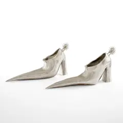 Sascha Braunig, Giantess, 2018, Two nickel-plated bronze multiples