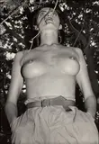 Helmut Newton, Henrietta in my backyard, Ramatuelle