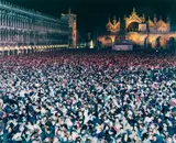 Massimo Vitali, Venezia Kiss #2965, 2007, Chromogenic print, Diasec mounted