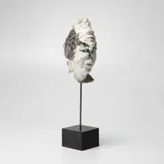 David Altmejd, La concentration, 2015, polyurethane foam, epoxy clay, epoxy gel, acrylic, synthetic hair, ink, quartz, glass, steel and marble