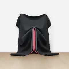 Robert Morris, Vetti V, 1983, felt and metal