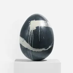 Pat Steir, Egg #081, 2014, painted fiberglass