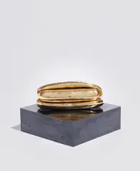 Robert Watts, Hot Dog and Bun, 1964, Gold plated plaster sculpture, on black painted wooden base