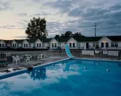 Alec Soth, A-1 Motel, 2005, Chromogenic print
