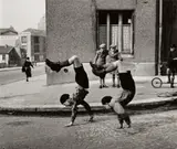 Robert Doisneau, Les deux frères, 1934, Gelatin silver print, printed 1981
