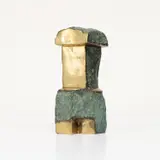 Francisco Narváez, Tres Volúmenes Verticales, 1970–1972, polished bronze with green patina