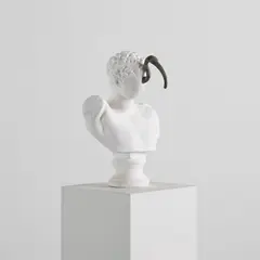 Fred Wilson, Thoth/Hermes, 1992, plaster and metal with artificial stone
