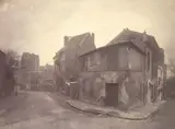 Eugène Atget, Coin, rue de l’Abreuvoir et des Saules, 1925, Matt albumen print