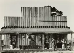 Walker Evans, Country Store and Gas Station, Alabama, 1936, Gelatin silver print