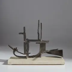Julio González, Personnage allongé II, bronze