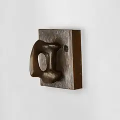 Henry Moore, Square Head Relief, 1960, bronze