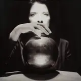 Marina Abramović, Tesla Urn