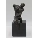 Henry Moore, Maquette for a Warrior Without Shield,