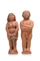 Lothar Sell, Adam und Eva, 1996/1997, Ton, rotbrauner Scherben, unglasiert, in den Tiefen partiell mit Manganoxid