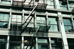Wolff Buchholz, New York - Feuertreppen in Soho, 1990, Colour photography