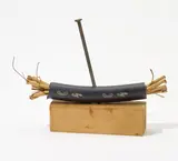 Günther Uecker, "Kurzer Weg", Mischtechnik (Holz, Nagel und Kabel)