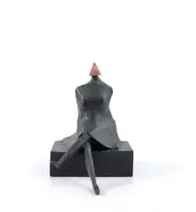 Maquette VII Sitting Woman by R.A. Lynn Chadwick, 1986, Bronze with patina, sold Jul 2020