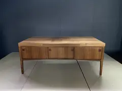 An Executives Desk, 212