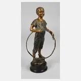 Carl Kauba, Junge mit Reifen, Bronze
