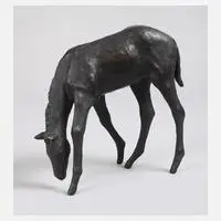 Friderun von Strahlendorf-Eilers, grasendes Fohlen, Bronze