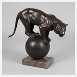 Hermann Hendricus Ter Meer, Raubkatze auf Kugel, Bronze