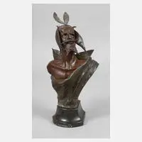 Giuseppe Alessandro Moretti, Büste Mephisto, 1895, federbesetzter