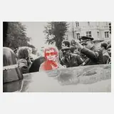 H.A. Schult, "Situation Schackstraße I. Rot", Fotografie in Schwarz und Rot