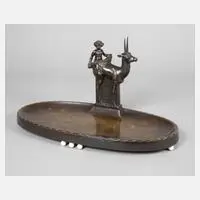 W. Ipscher, ovale Schale mit Putto auf Gazelle, Bronze