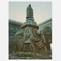 Christo, "Wrapped Monument to Leonardo"