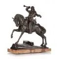 Alois Hernick, Reiter mit Horn. Wohl um 1910, Bronze, gegossen, dunkelbraun patiniert