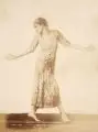 Hugo Erfurth, Zwei Tanzfotografien Clotilde von Derp-Sakharoff. Frühe 1910er Jahre, Silbergelatineabzüge auf mattem, fein strukturierten Papier