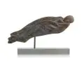 Wolfgang Friedrich, Aufschwebend, 2010, Bronze, partiell grünlich patiniert und hellgrauer Kalkstein
