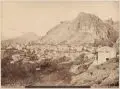 Giuseppe Bruno, Panorama di Taormina, Um 1890, Albuminabzug, vollflächig auf Trägerkarton kaschiert