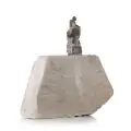 Ulrike Rösner, Kriegerin. 1980er /1990er Jahre, Bronze, gegossen, auf Sandsteinsockel montiert