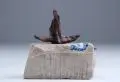 Ulrike Rösner, Ohne Titel/ Turner auf Seeigel/ Gefesselte, Naturstein graviert, Holz, Keramik, Bronze und Seeigelskelette als Skulptur- Collagen