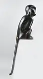 82 cm. by Grote zittende aap met lange staart, Materiaal: brons, sold Jun 2026