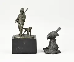 2x Bronzen figuur, H 13 - 24 cm.