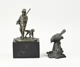 2x Bronzen figuur, H 13 - 24 cm.